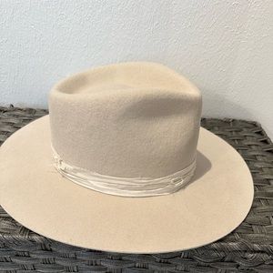 GIGI PIP Wide Brim Rancher Hat in Light Beige